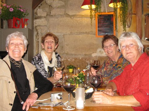 The old broads at Lorie's having French onion soup.  It was excellent.  Our waiter, Flo, took the picture.